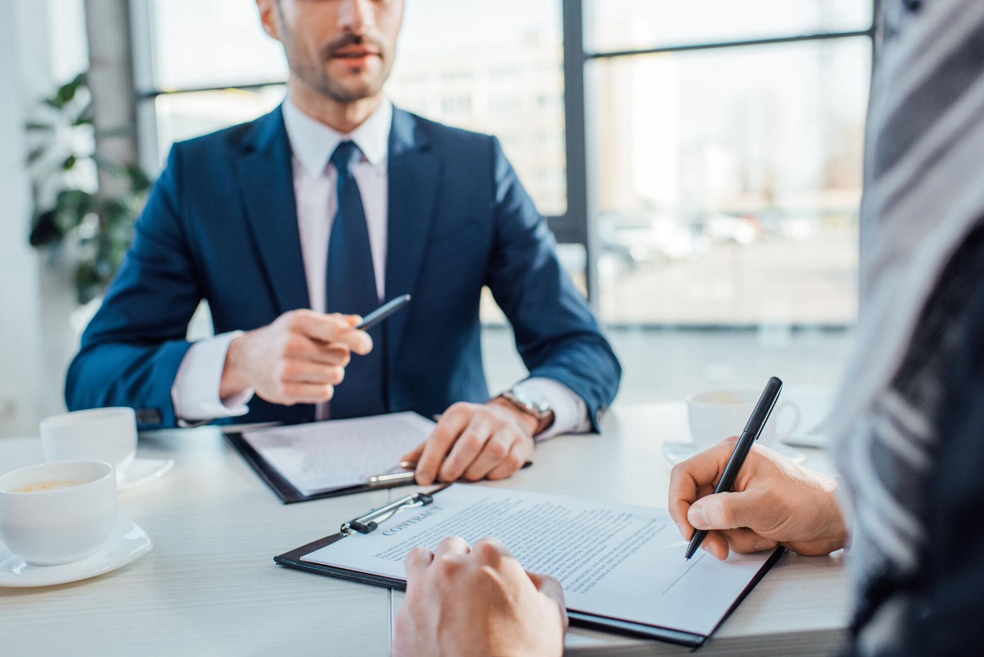 Indexation ILAT : comment calculer la révision de votre loyer de bureau